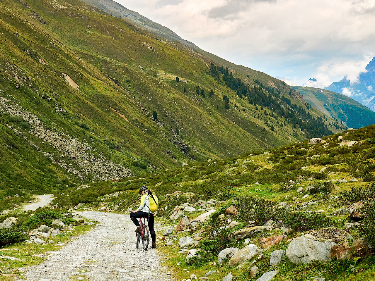 Mit dem Mountainbike zurück ins Tal