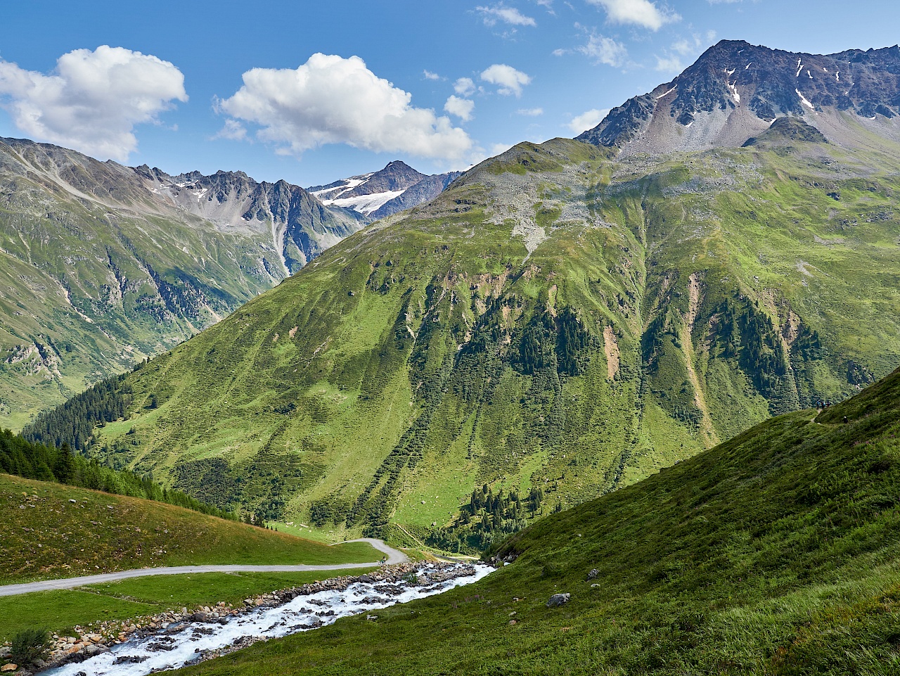 Wanderung vom Rifflsee ins Tal