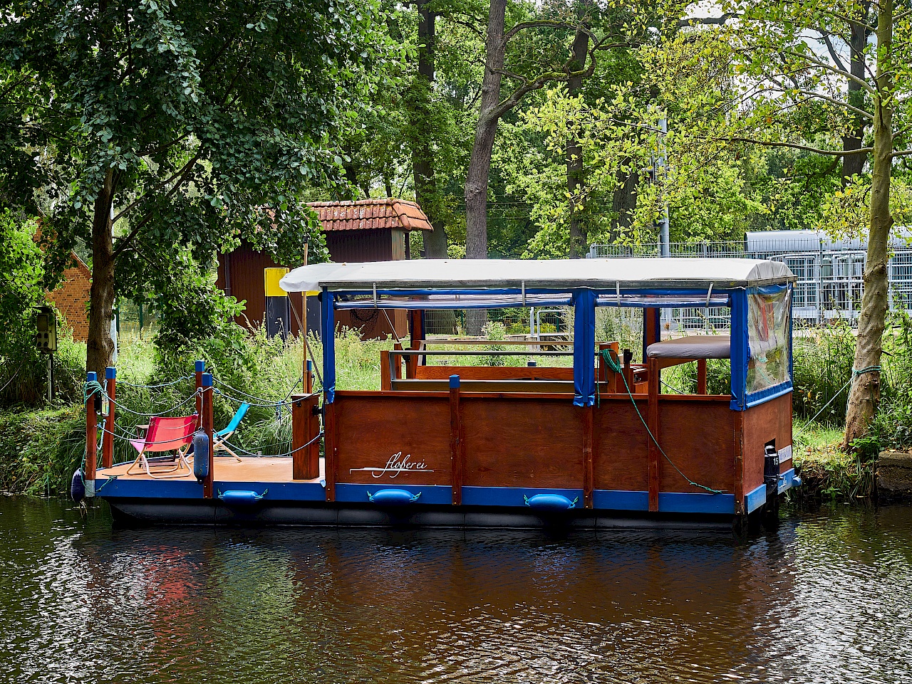 Eine Floßfahrt auf der Elde in Mecklenburg