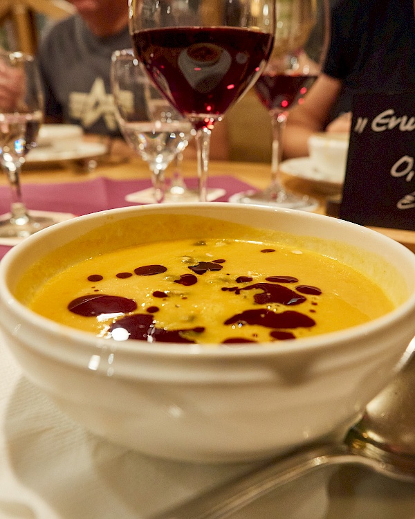 Kürbiscremesuppe - Abendessen im Hotel Sonne in Fridingen