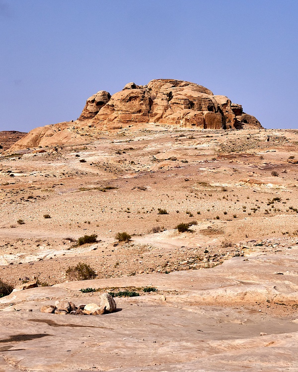 Die Landschaft um die Felsenstadt Petra in Jordanien