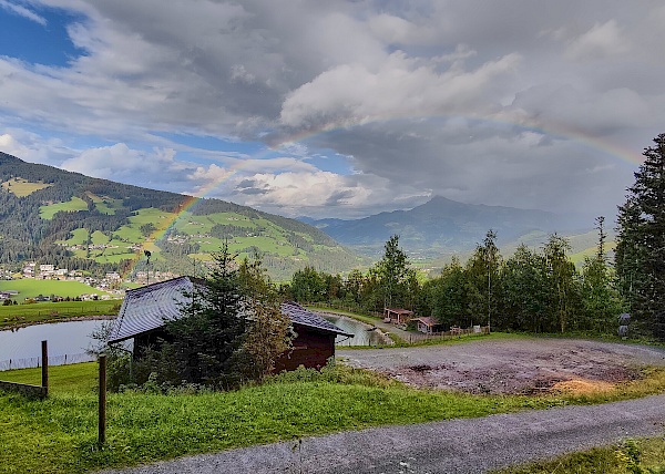Regenbogen am Obergaisbergsee im Brixental