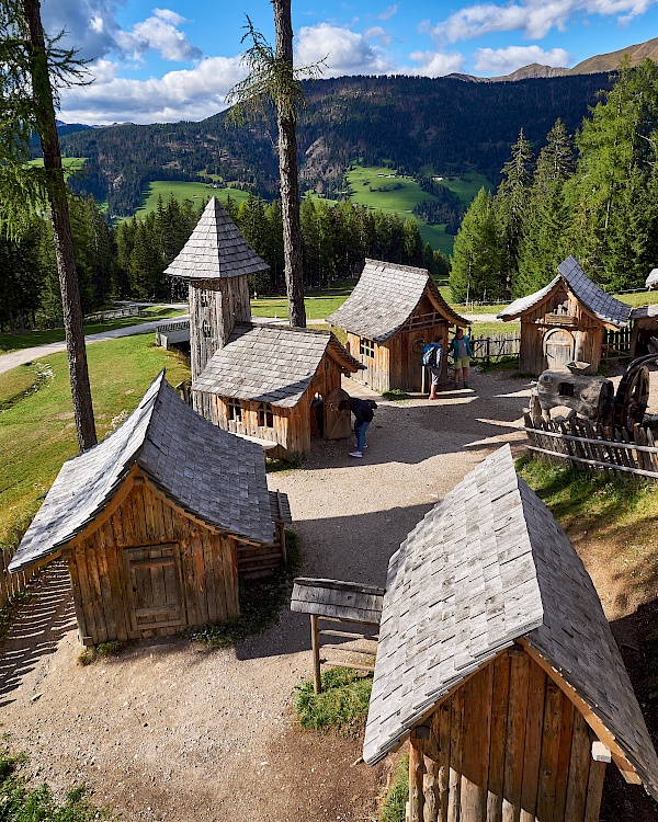 Das Zwergendorf auf dem Familienberg Haunold in Innichen (Südtirol)