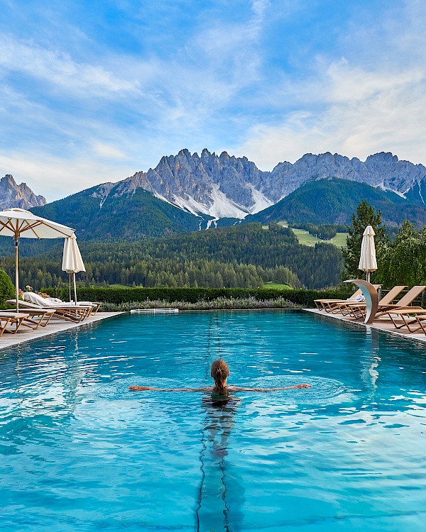 Panoramapool im Naturhotel Leitlhof in Innichen (Südtirol)