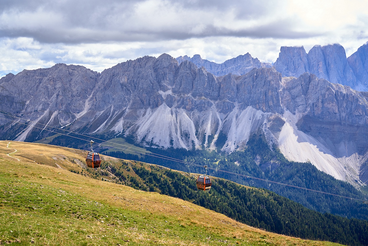 Pfannspitzbahn vor traumhaften Dolomitenpanorama