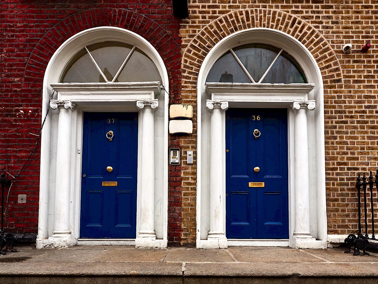 Bunte Türen in Dublin (Irland)