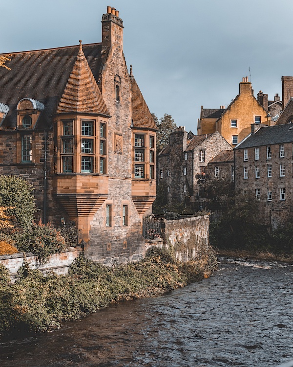 Von Leith zurück ins Stadtzentrum von Edinburgh (Schottland)