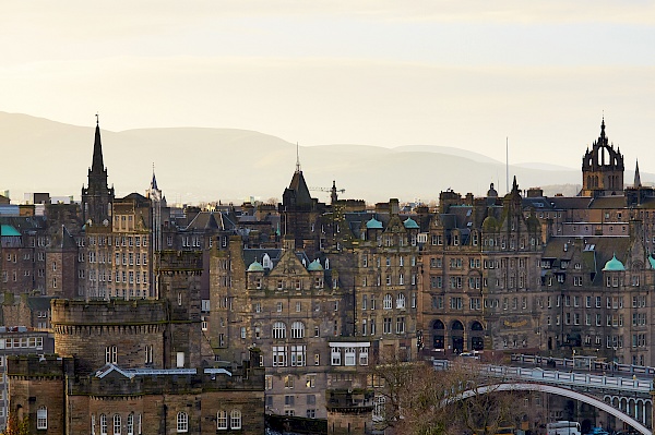 Blick vom Calton Hill in Edinburgh (Schottland)