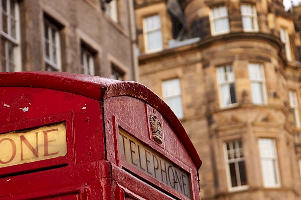 Unterwegs auf der Royal Mile in Edinburgh (Schottland)