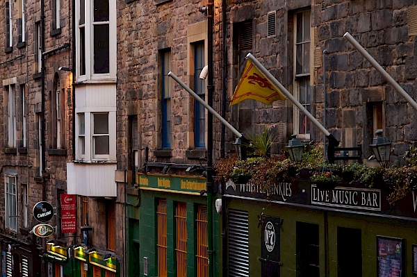 Unterwegs auf der Royal Mile in Edinburgh (Schottland)