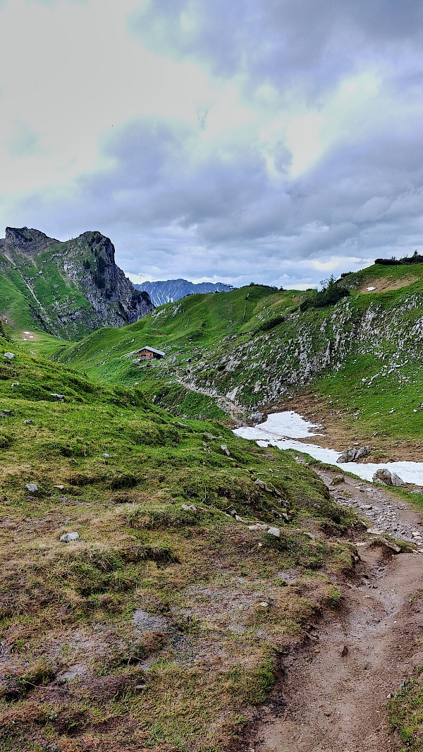 Letzte Schneefelder vor dem Schrecksee