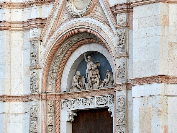 Die Fassade der Basilica di San Petronio in Bologna (Italien)