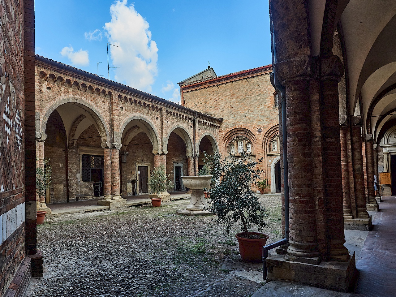 Santo Stefano Basilika in Bologna (Italien)