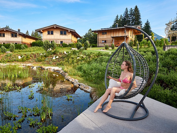 Entspannung am Badeteich im Hotel Grosslehen im PillerseeTal