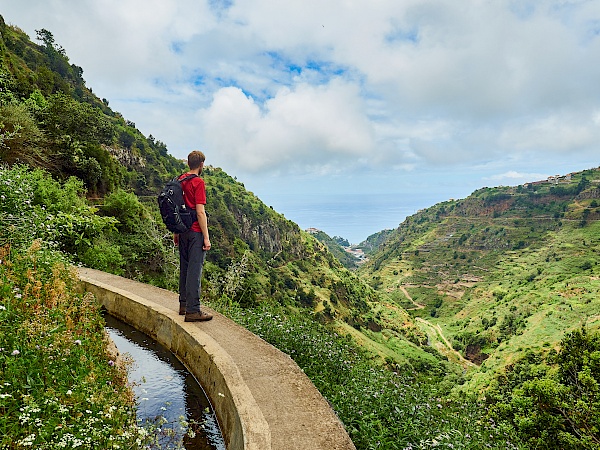 Aussicht von der Levada Nova auf Madeira