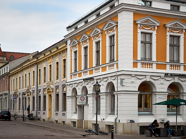 Straße am Brandenburger Tor in Potsdam