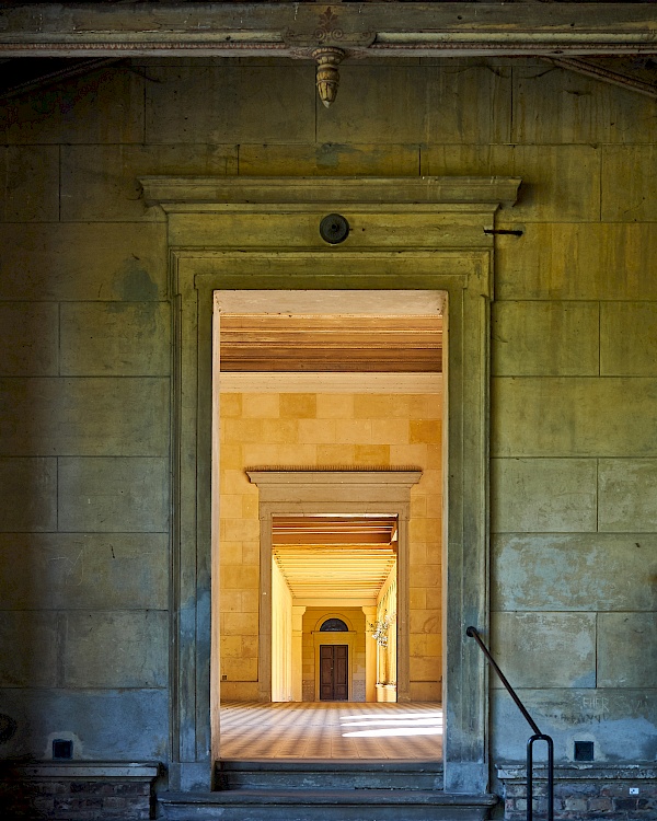 Gänge bei der Friedenskirche im Park Sanssouci in Potsdam