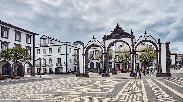 Portas da Cidade in Ponta Delgada auf São Miguel (Azoren)